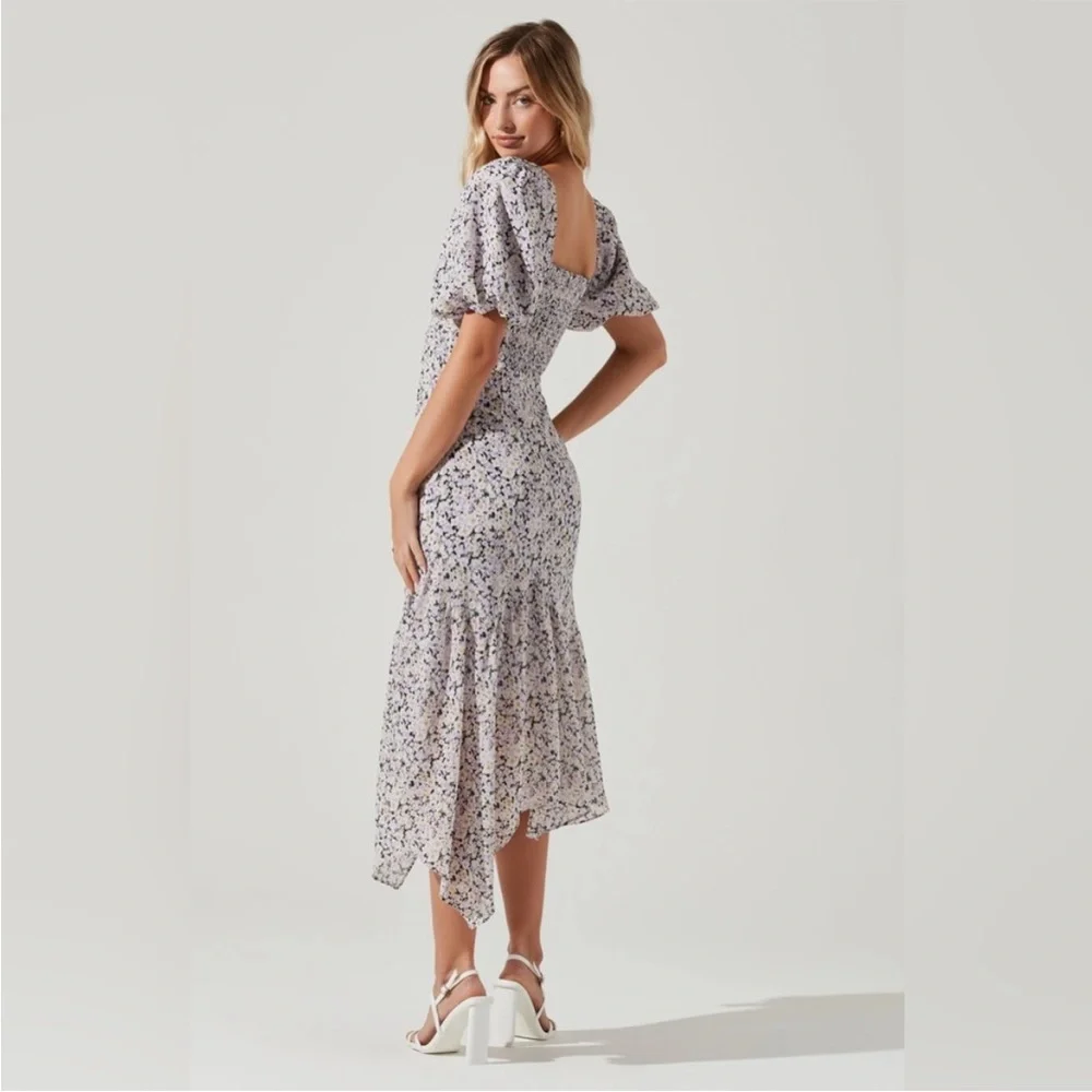 ASTR the label Micalela Floral Puff Sleeve Asymmetrical Midi Dress Size XS - Picture 2 of 16